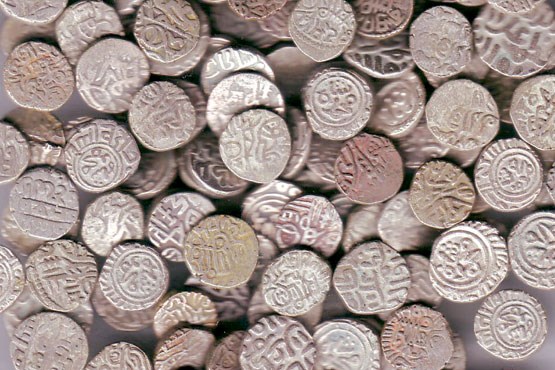 صندوقچه حاوی 60سکه قدیمی در فریمان کشف شد