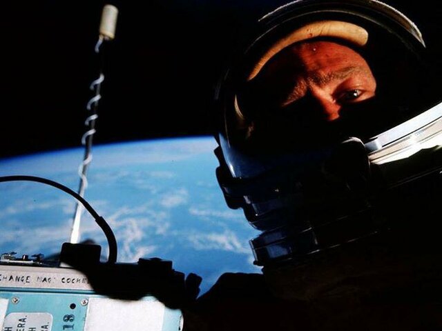 ناسا آلبوم عکسی از سلفی‌های فضانوردان را منتشر کرد +تصاویر