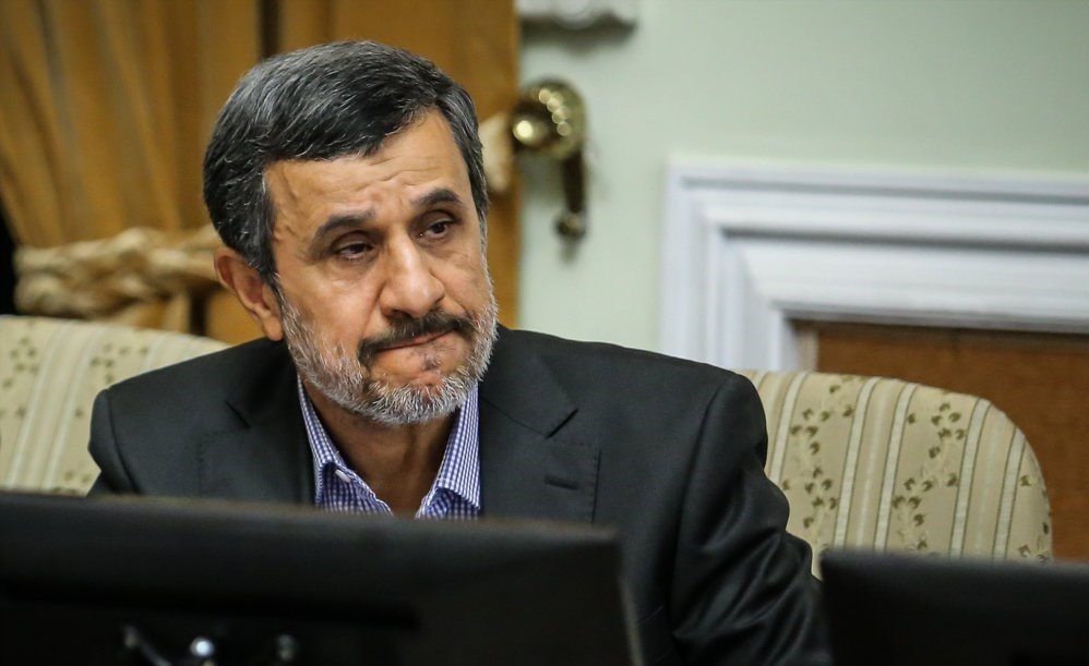 واکنش احساسی احمدی‌نژاد به درگذشت مارادونا +عکس