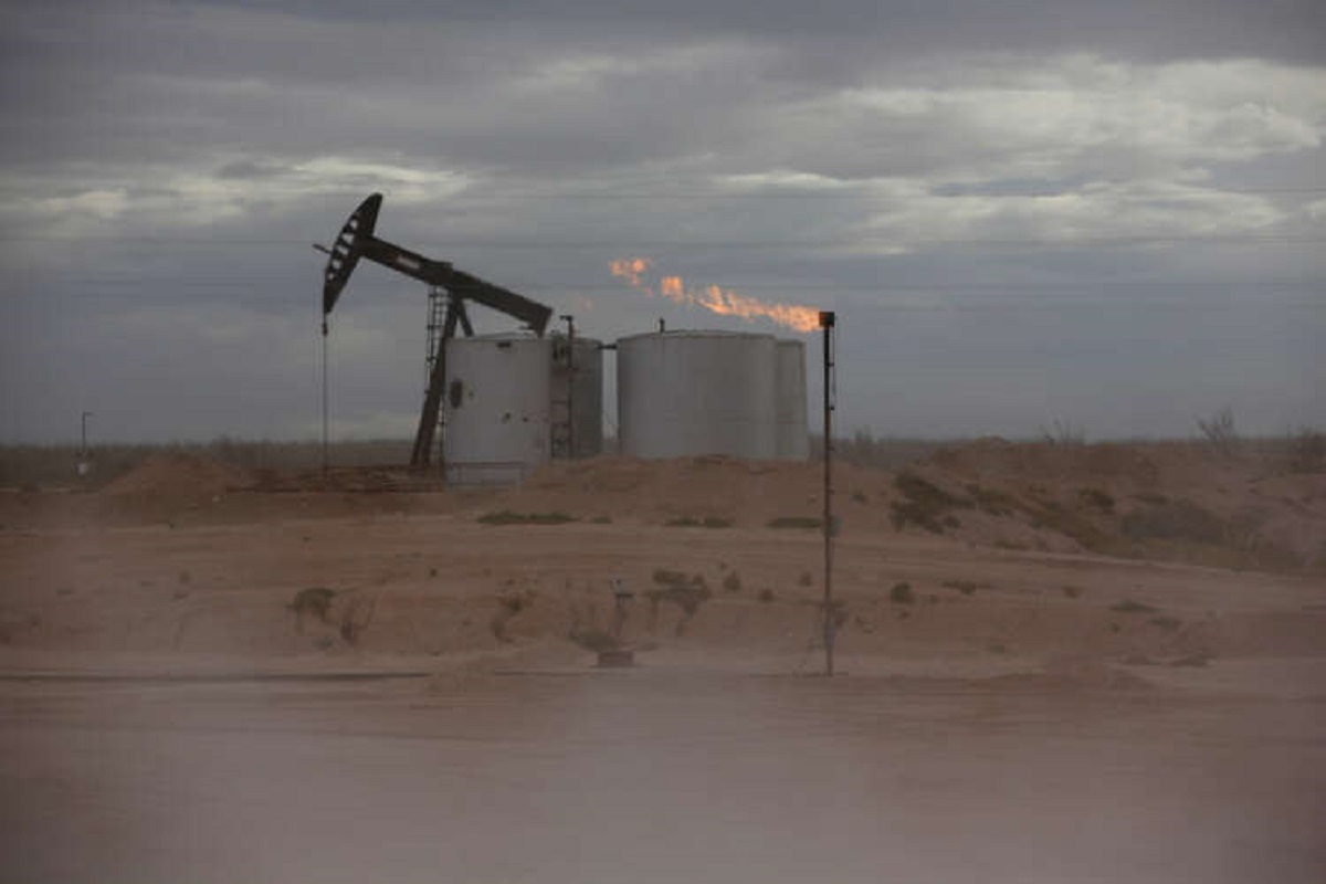 صعود قیمت نفت با نظم در عرضه اوپک پلاس / امیدواری به رشد تقاضای سوخت ادامه دارد