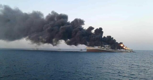 آتش گرفتن یک کشتی عراقی در آب های خلیج فارس 
