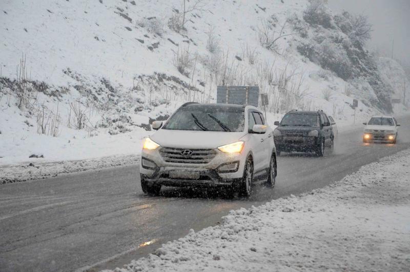 جاده‌های برفی و ضرورت استفاده از تجهیزات زمستانی