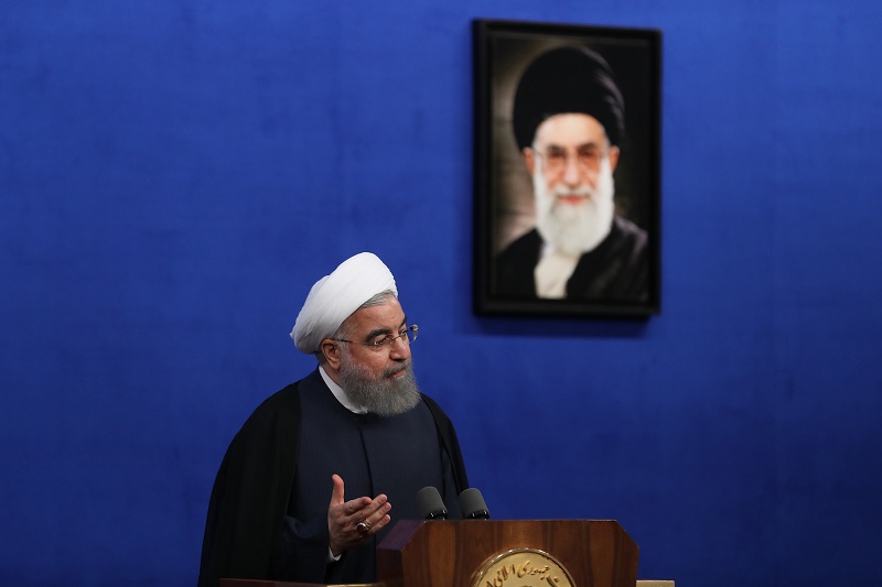 روحانی: به خائنین پاسخ قاطع خواهیم داد