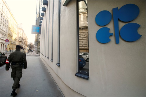 توافق اوپک قیمت نفت را ۲۵ دلار افزایش داد
