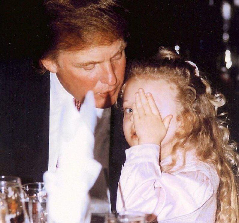 عکس کمتر دیده شده از ترامپ و دخترش+ تصویر