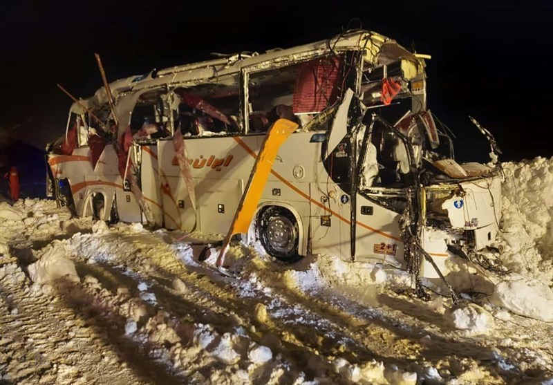 واژگونی اتوبوس فوتسالیست‌ها با یک کشته! +فیلم