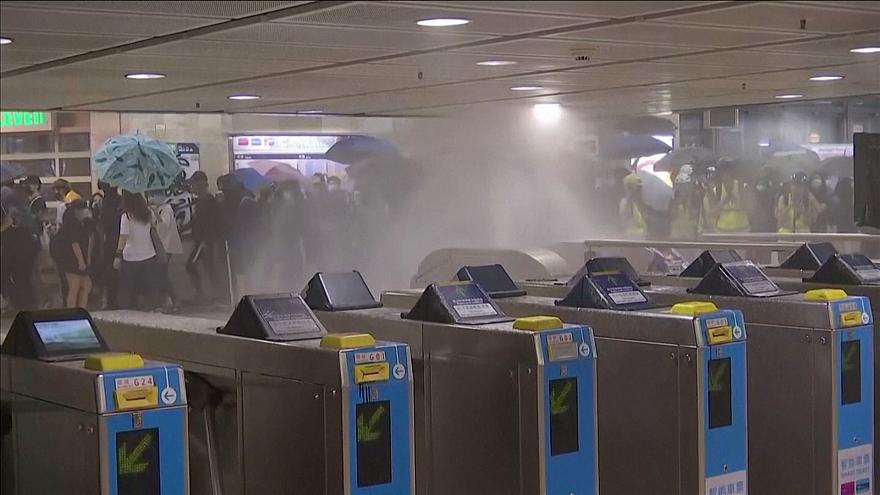 تخریب ایستگاه متروی «شاتین» توسط معترضان هنگ کنگی +فیلم