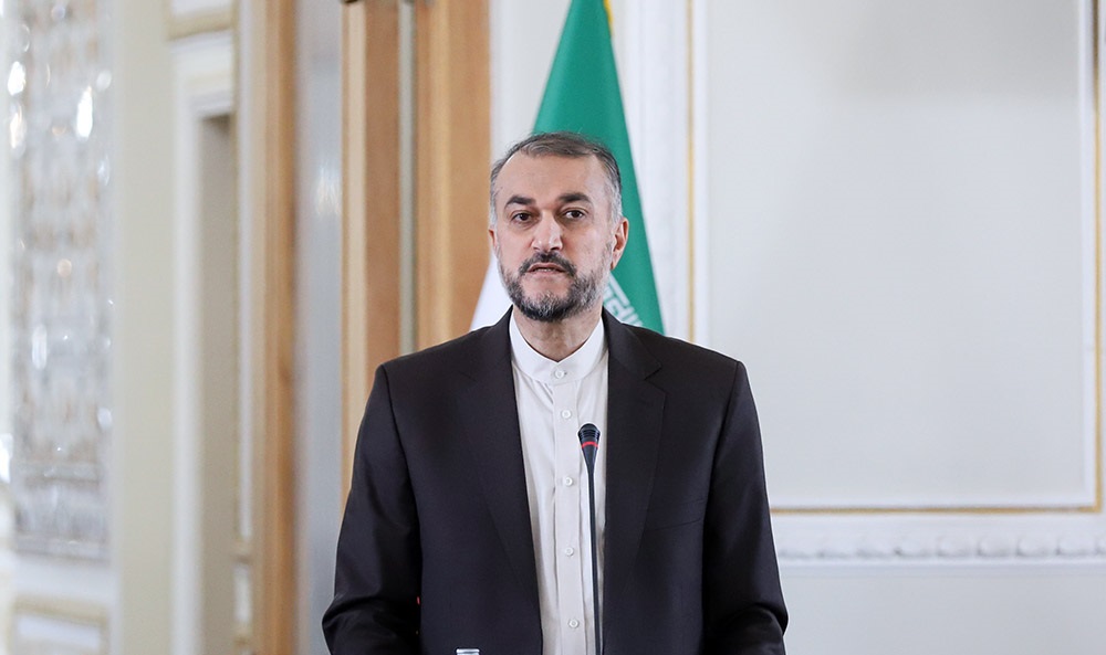 
دعوت از وزیر خارجه امارات برای سفر به ایران