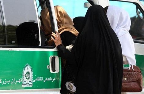 کیهان: حجاب با کار فرهنگی و محترمانه توسعه داده می‌شود نه مانند دوره پهلوی با ضرب‌وشتم و زور