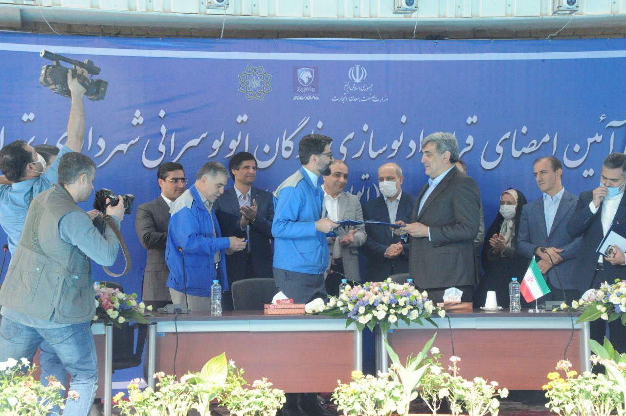 پیوستن ۲۵۰دستگاه اتوبوس و مینی ایران خودرو دیزل به ناوگان حمل ونقل عمومی
