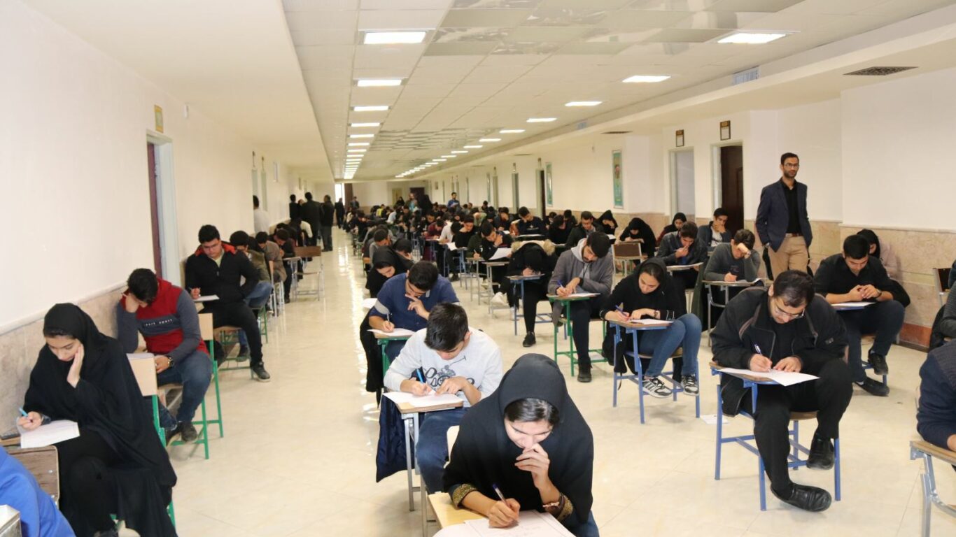 دانشجویان غایب از امتحانات حذف نمی شوند
