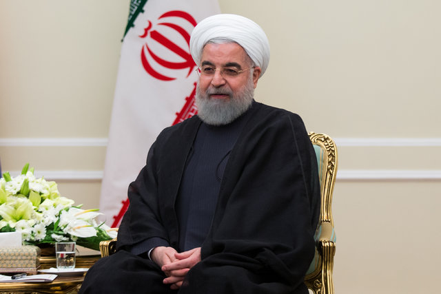 روحانی: دانش و اندیشه نباید در قفس تنگ نظری‌ها قرار گیرد