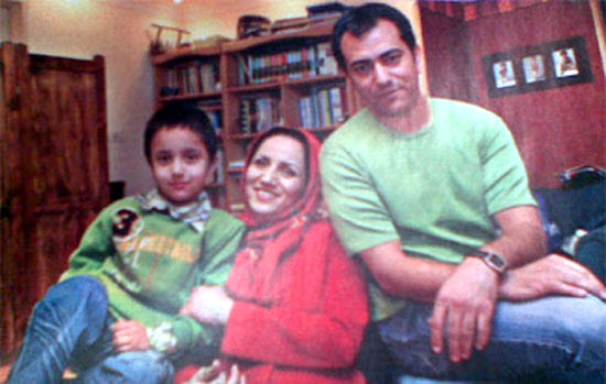 محمدرضا هدایتی در کنار همسر و پسرش +عکس