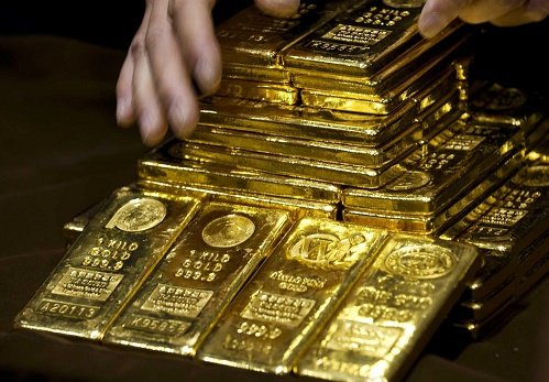 طلای جهانی بالای ۱۱۶۰ دلار ایستاد