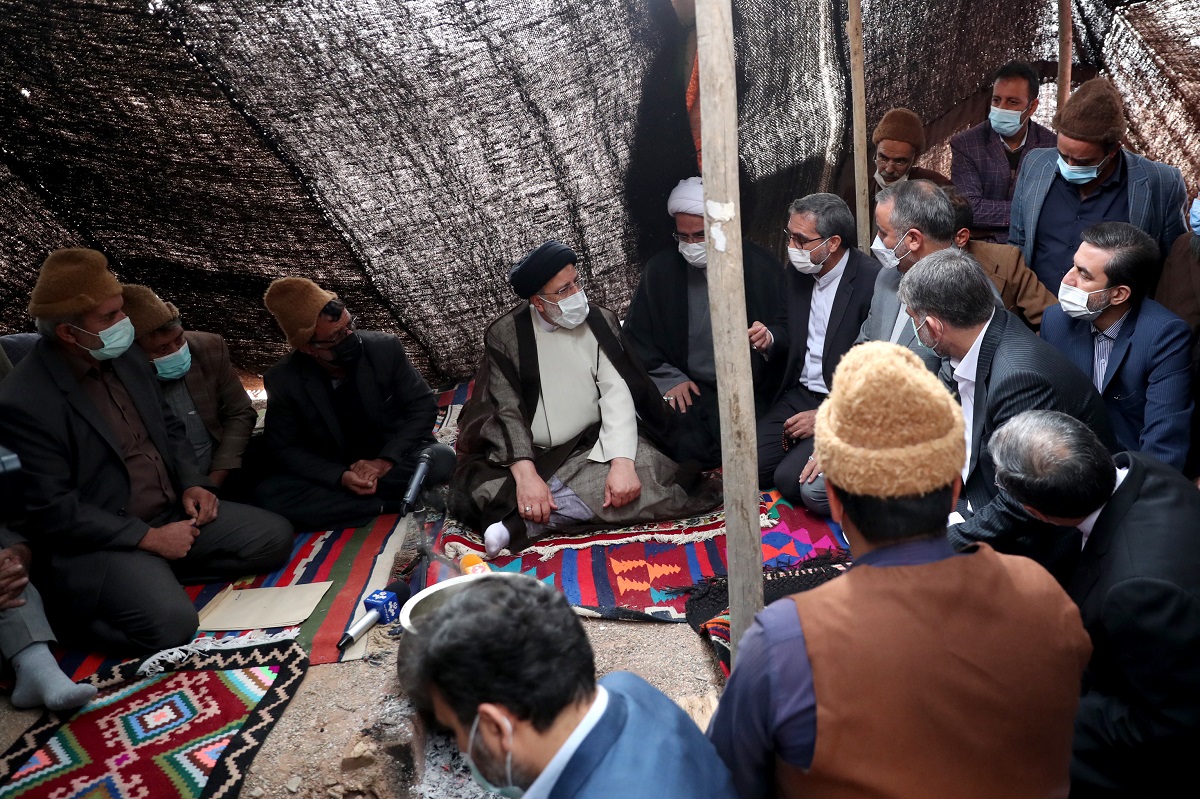 رییس جمهور در سیاه چادر عشایر سمنان + فیلم