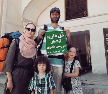 راهپیمایی خانواده مشهدی در اعتراض به لغو کنسرت‌ها +عکس
