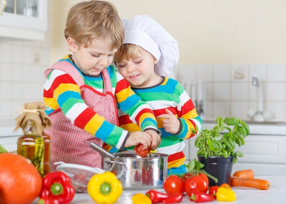 چرا رژیم غذایی سالم برای کودک مهم است؟