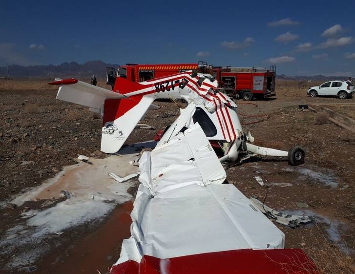 سقوط هواپیمای فوق سبک در کاشمر +تصاویر