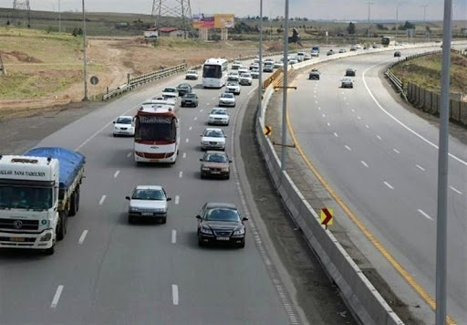 کاهش تردد وسایل نقلیه در جاده‌های کشور