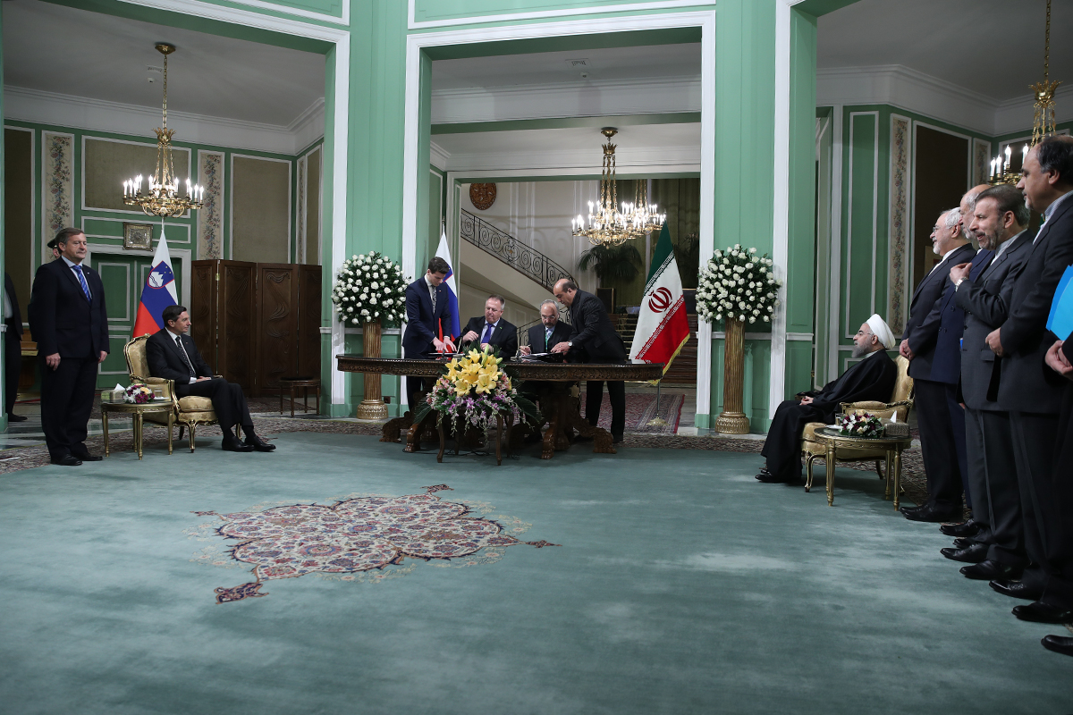 ایران و اسلوونی ٣ سند همکاری امضا کردند