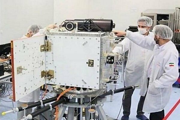 قرار گرفتن ماهواره مخابراتی ایران تا ۳سال دیگر در مدار
