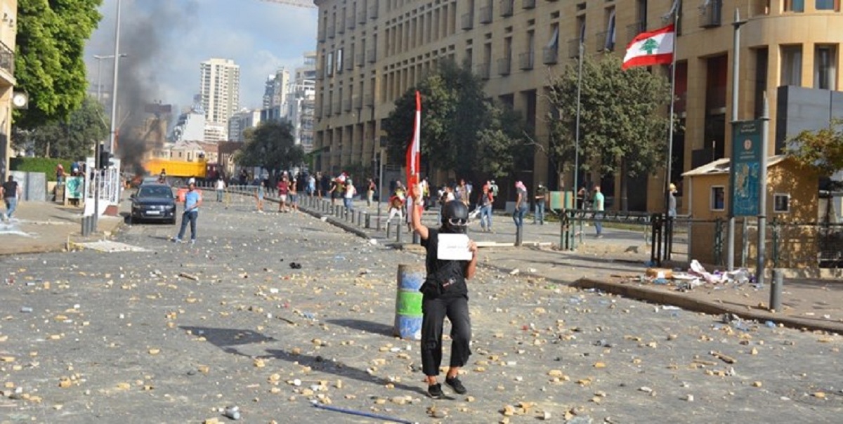 یک کشته و ۱۸۰مجروح در تظاهرات خشونت‌آمیز بیروت