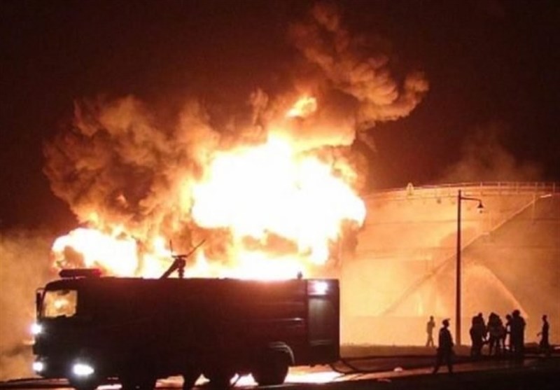  الحوثی: آتش‌سوزی پالایشگاه عدن کار متجاوزان است