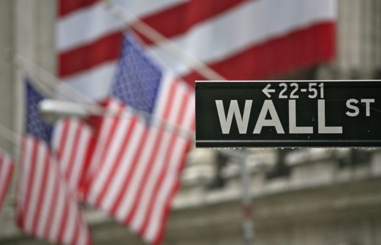 عقب نشینی بازارهای سهام آمریکا در نخستین روز معاملاتی آگوست