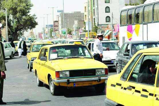 تاکسی پیکان از تهران می‌رود