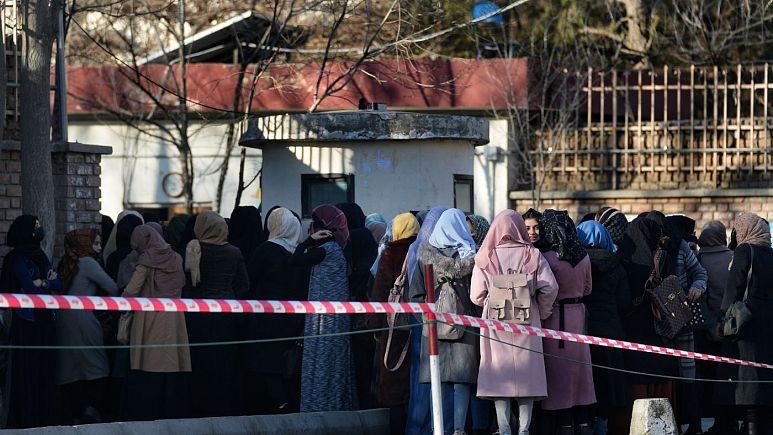 طالبان تحصیل زنان در دانشگاه ها را به حالت تعلیق درآورد