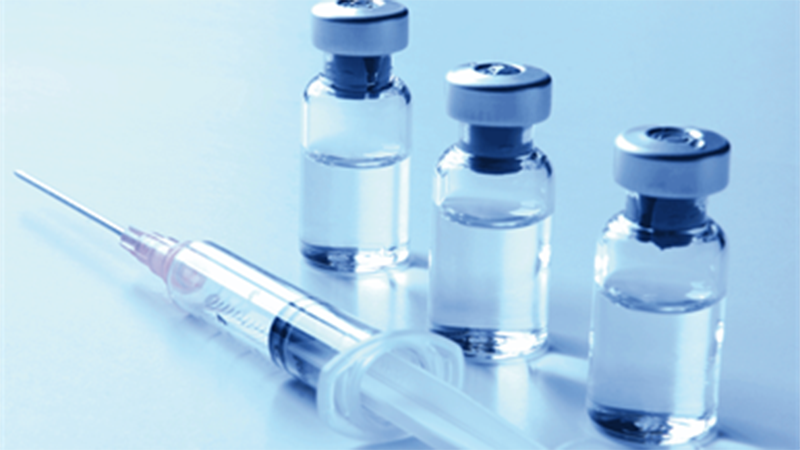 کادر درمان تا پایان هفته بعد واکسینه می‌شود