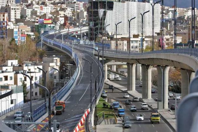 انتقاد شدید آخوندی از پل‌های ۲ طبقه در تهران 
