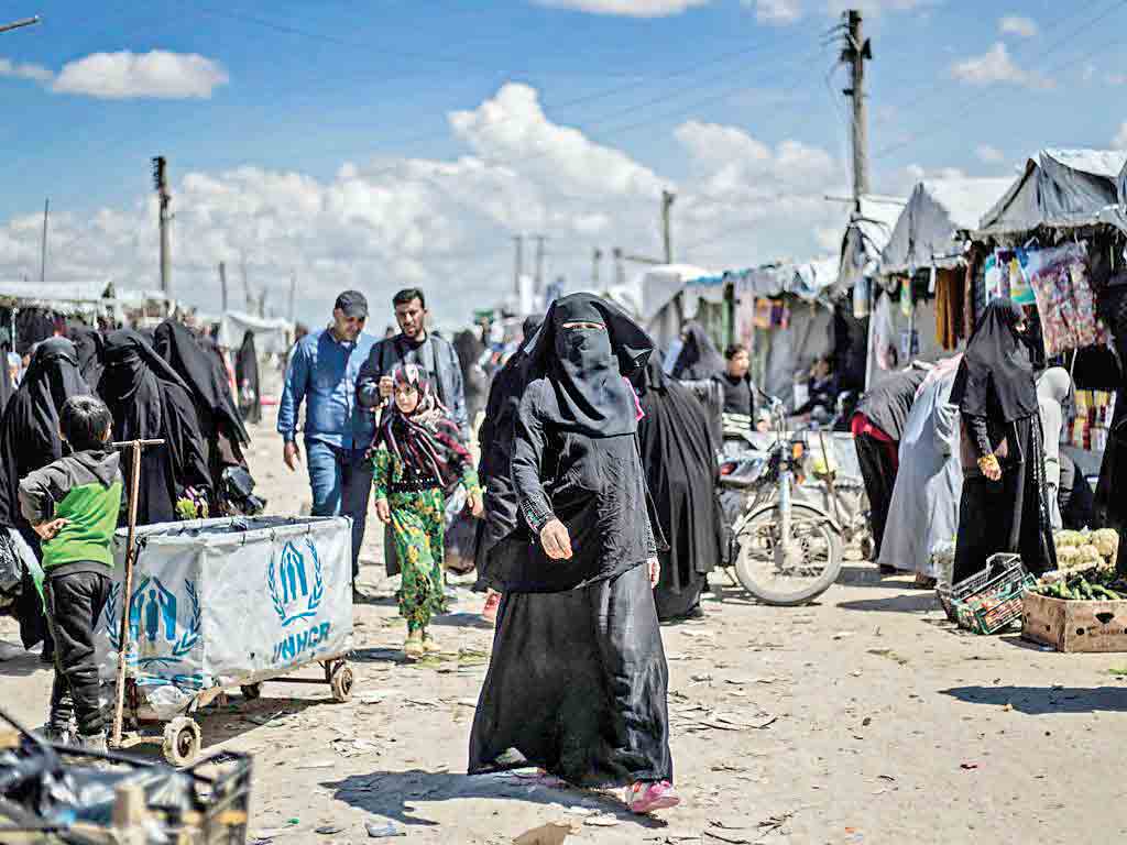تخلیه بزرگ‌ترین اردوگاه داعش در سوریه