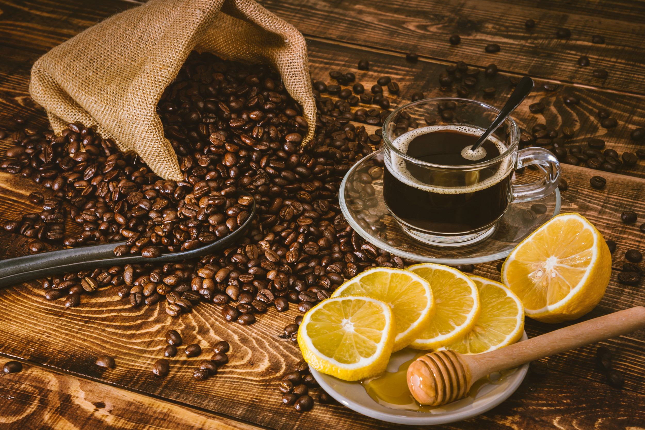 آب لیمو با قهوه به کاهش وزن کمک می‌کند؟