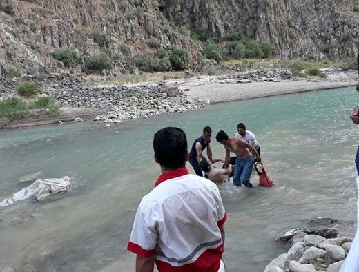 جستجو برای یافتن دومین کودک غرق شده در رودخانه هراز