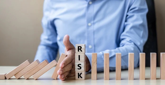 کنترل ریسک چیست و نحوه عملکرد آن چگونه است؟