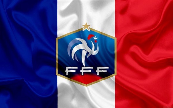 کرونا فوتبال فرانسه را تعطیل کرد