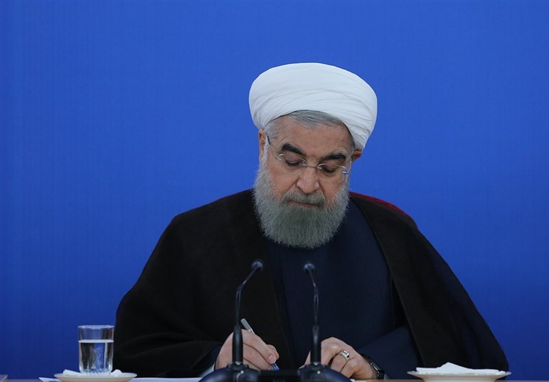 روحانی اعضای «هیئت تطبیق قراردادهای نفتی» را منصوب کرد