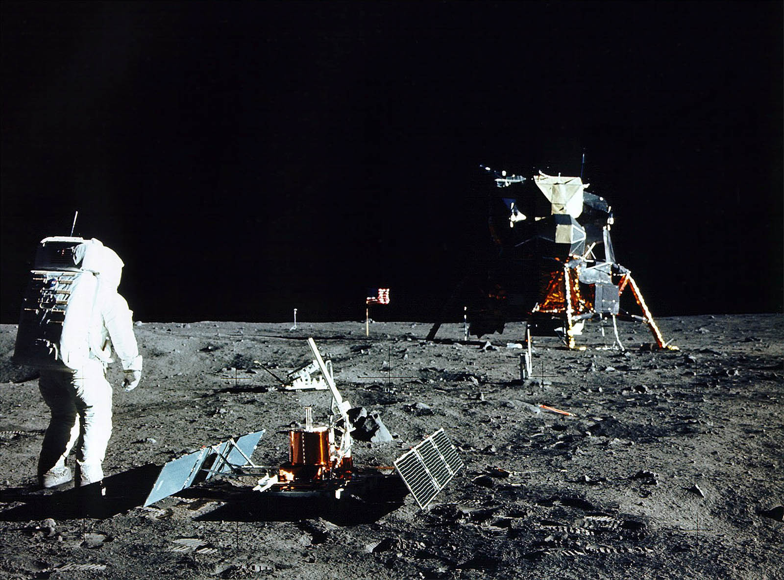 چرا انسان پس از ۵۰ سال به ماه برگشت؟