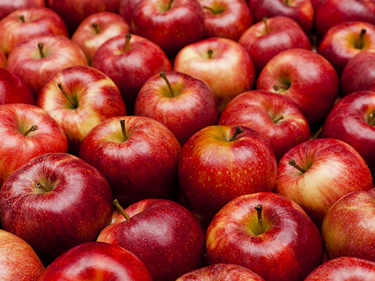 فواید خوردن روزانه سیب