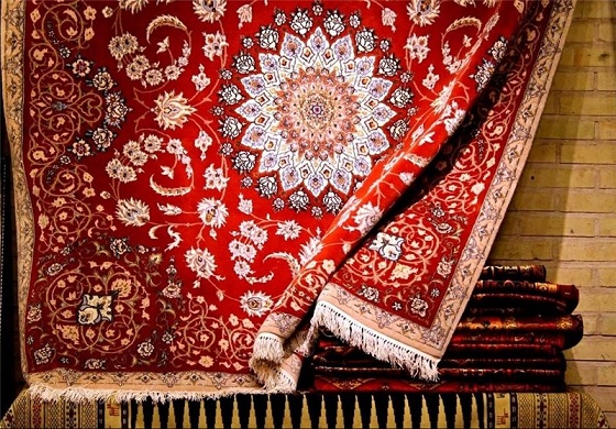 سایه سنگین رکود در بازار شب عید فرش دستباف/ لزوم معافیت مالیاتی فروش فرش دستباف