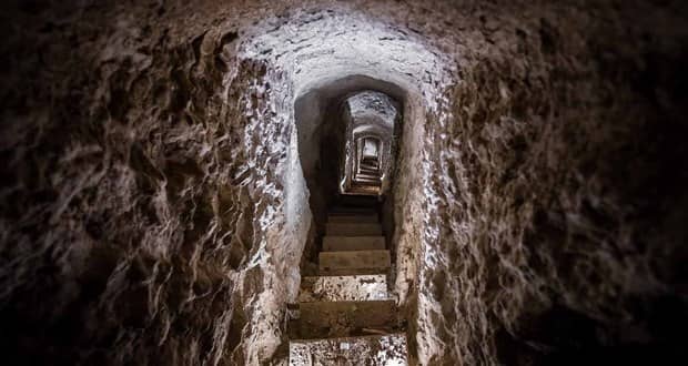 ماجرای کشف تونل های ترسناک ۱۸۰۰ ساله در اسفراین چه بود؟ + عکس