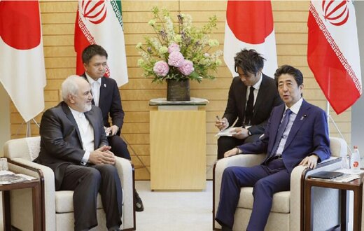 ظریف با نخست‌وزیر ژاپن دیدار کرد