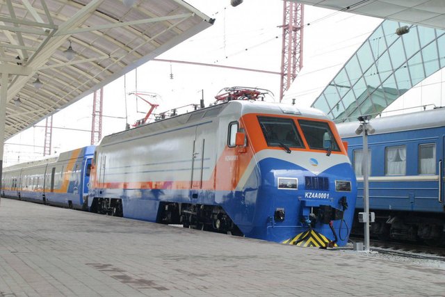 روس‌ها راه آهن ایران را برقی می‌کنند