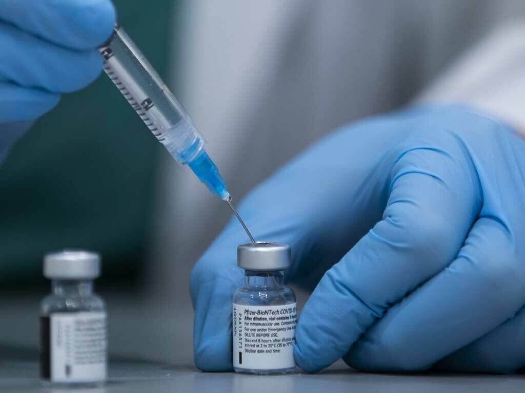 تزریق ۱۰میلیون دوز واکسن در نوبت سوم واکسیناسیون