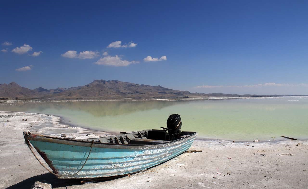 خشکی دریاچه ارومیه زندگی ۵میلیون نفر را تهدید می‌کند