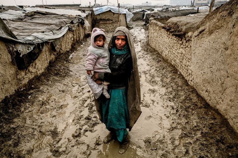 مادر و فرزند آواره افغان در عکس روز نشنال جئوگرافیک +عکس