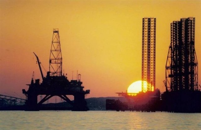 بررسی بازار سیاه نفت جهانی