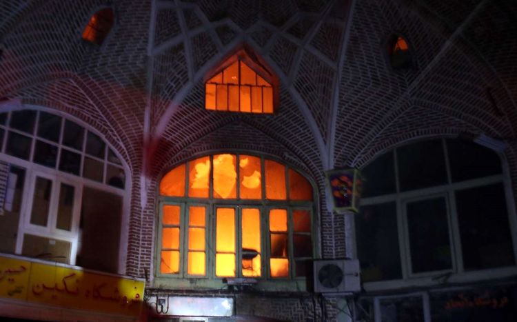 آتش‌سوزی در بازار تاریخی تبریز +فیلم