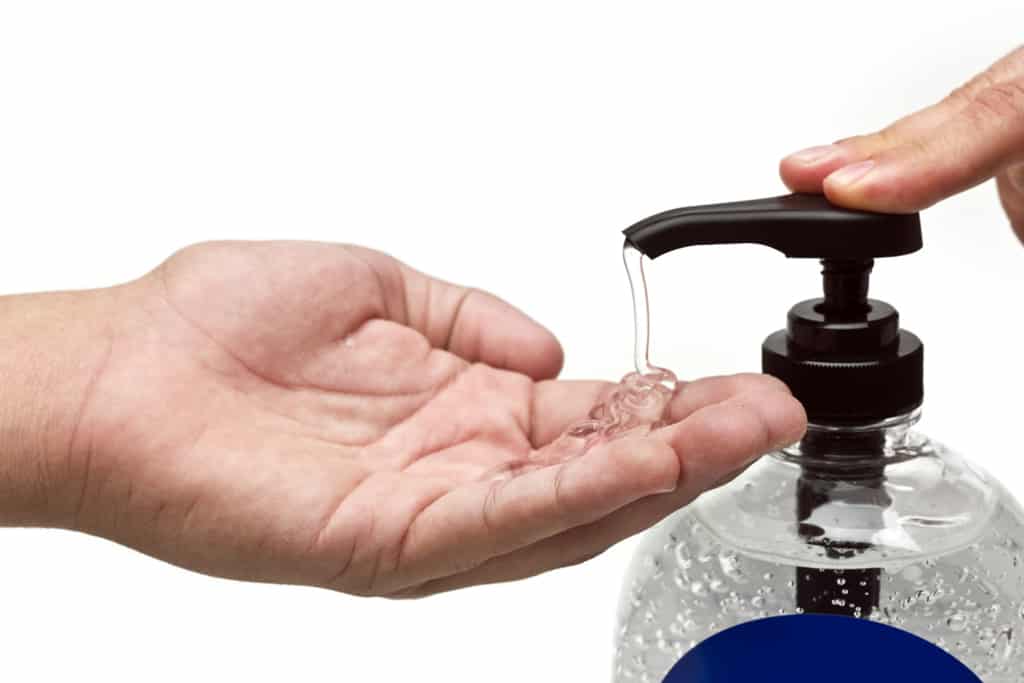 ژل‌های ضدعفونی‌کننده یا شستن دست با آب و صابون؟